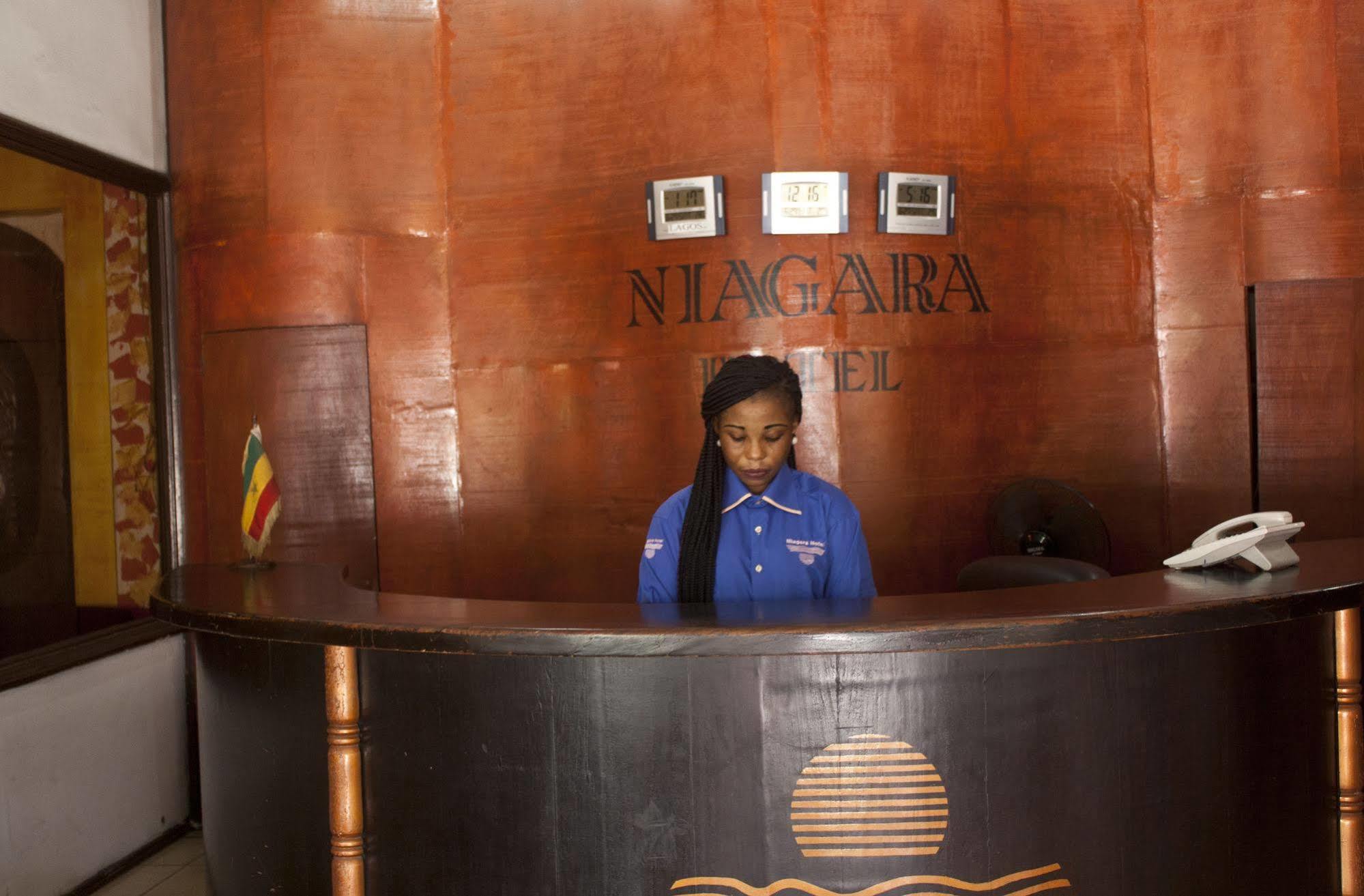 Niagara Hotel Acra Exterior foto